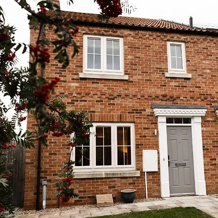 College Court Villa Bedale Exterior photo